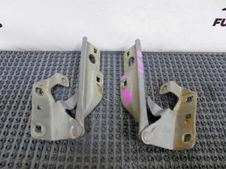 Петля капота Nissan Bluebird Sylphy 2001 контрактная Петля капота Nissan Bluebird Sylphy 2001