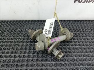 Болт развальный передний Mitsubishi Pajero 2007