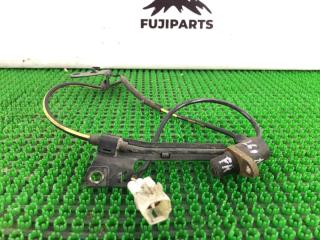 Запчасть датчик abs передний правый Toyota Avensis 2005