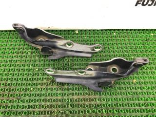 Петля капота левая Toyota MARK 2 1999 контрактная Петля капота левая Toyota MARK 2 1999