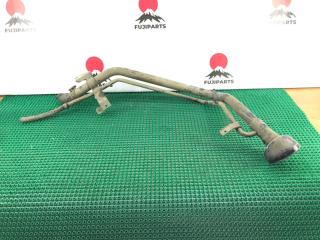 Горловина топливного бака Nissan Bassara 2000