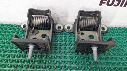 Петля двери багажника Land Rover Range Rover 2006