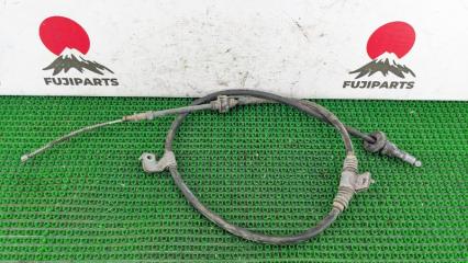 Тросик ручника правый Mitsubishi Outlander 2006