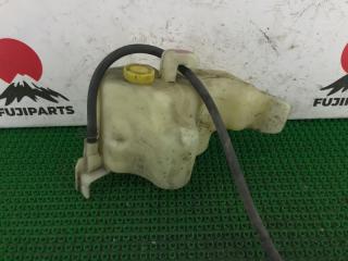 Запчасть бачок расширительный Nissan Bassara 2000