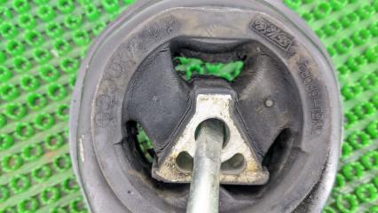 Подушка двигателя задняя Mazda Axela 2004