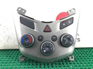 Блок управления климат-контролем Chevrolet Aveo 2012 контрактная Блок управления климат-контролем Chevrolet Aveo 2012