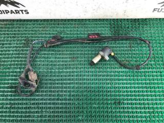 Запчасть датчик abs задний левый Nissan Bluebird Sylphy 2002