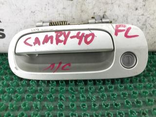 Ручка двери внешняя передняя левая Toyota Camry 1996