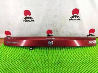 Запчасть накладка крышки багажника задняя Dodge Caliber 2008