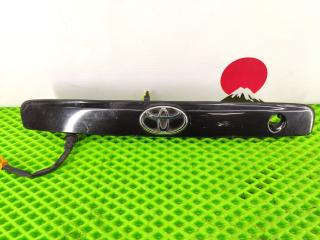 Накладка 5-й двери Toyota Caldina 1997 контрактная Накладка 5-й двери Toyota Caldina 1997