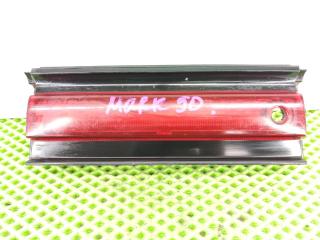 Запчасть вставка между стопов задняя Toyota Mark II 1993