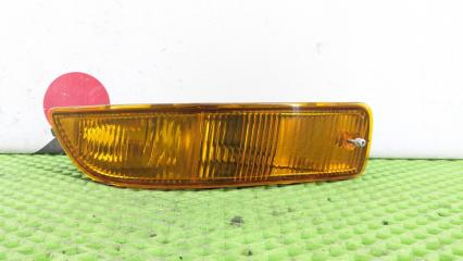 Повторитель поворота в бампер передний правый Toyota Corona