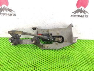 Трапеция дворников Nissan Bassara 1999