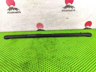 Накладка замка багажника Nissan Sunny 2000