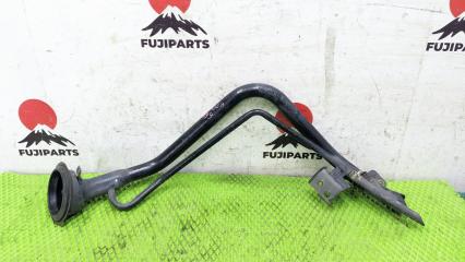 Горловина топливного бака Nissan Tino 2000