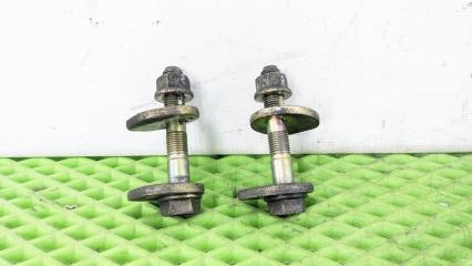 Болт развальный задний Toyota Avensis 2004