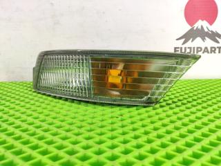 Повторитель поворота в бампер передний правый Toyota Mark II