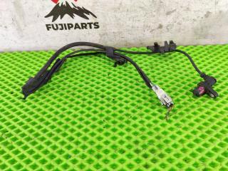 Запчасть датчик abs передний правый Toyota Harrier 2008