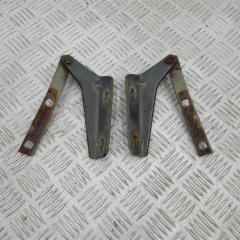 Фото запчасти петля капота (пара) Chevrolet Niva 2004 Б/У запчасть Запчасть петля капота (пара) Chevrolet Niva 2004