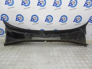 Фото запчасти накладка лобового стекла (жабо) Chevrolet Niva 2004 Б/У запчасть Запчасть накладка лобового стекла (жабо) Chevrolet Niva 2004