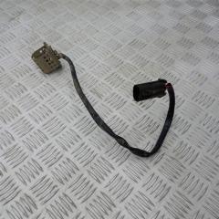 Фото запчасти резистор вентилятора охлаждения Chevrolet Niva 2004 Б/У запчасть Запчасть резистор вентилятора охлаждения Chevrolet Niva 2004