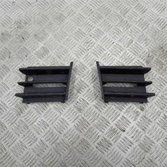 Запчасть решетка в бампер центральная Skoda Octavia A5 2005