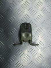 Фото запчасти петля двери задней левой нижняя Infiniti QX4 2002 Б/У запчасть Запчасть петля двери задней левой нижняя Infiniti QX4 2002