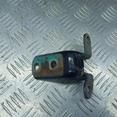 Запчасть петля двери задней правой нижняя FAW V5 2013