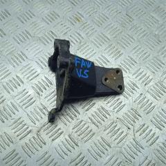 Запчасть кронштейн опоры двигателя правый FAW V5 2013