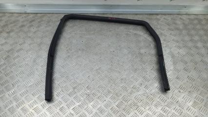 Запчасть уплотнитель стекла двери Nissan Qashqai 1 2008