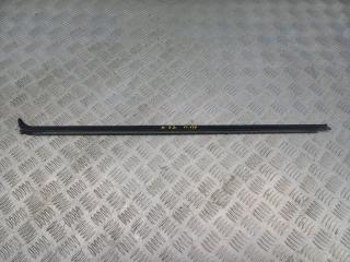 Запчасть молдинг стекла двери передний правый Volvo XC70 2005