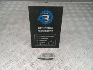 Фото запчасти плафон салонный Volkswagen Jetta 6 2011 Б/У запчасть Запчасть плафон салонный Volkswagen Jetta 6 2011