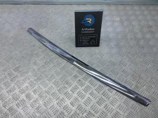 Фото запчасти молдинг капота Лада Priora Б/У запчасть Запчасть молдинг капота Лада Priora