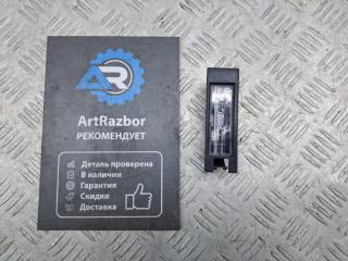Запчасть плафон подсветки номера правый Opel Corsa 2008