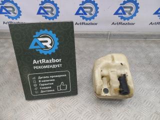 Запчасть бачок омывателя лобового стекла Daihatsu Terios 1997