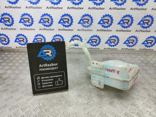 Запчасть бачок омывателя лобового стекла Volkswagen Golf 5