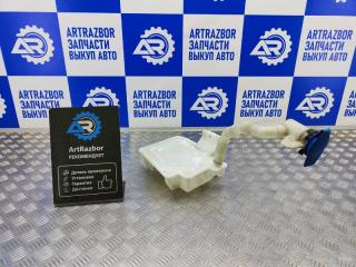 Запчасть бачок омывателя лобового стекла Skoda Yeti 2014