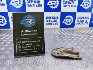 Запчасть кронштейн передней балки правый Audi A6 2006