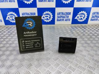 Фото запчасти дефлектор воздушный правый Fiat Albea 2008 Б/У запчасть Запчасть дефлектор воздушный правый Fiat Albea 2008