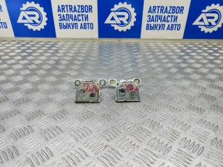 Запчасть петля двери задней левой Renault Duster 2021