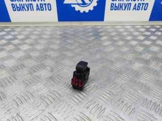 Запчасть кнопка стеклоподъемника зад.лев Toyota Harrier 1998
