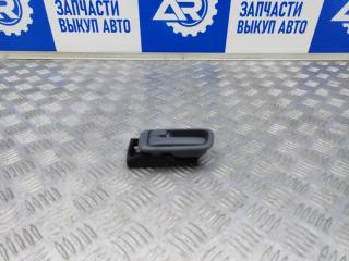 Запчасть ручка двери задней внутренняя левая Toyota Harrier 1998