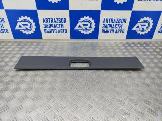 Запчасть пластик салона задний Toyota Harrier 1998