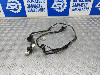 Запчасть проводка двери зад.лев Toyota Harrier 1998