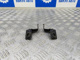 Запчасть кронштейн радиатора Ford Ranger 2004