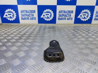 Запчасть кронштейн переднего рычага правый Skoda Rapid 2 2020