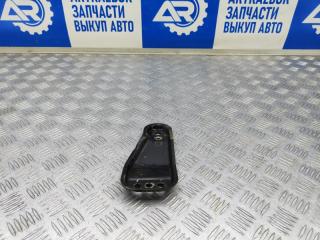 Запчасть кронштейн подрамника левый Skoda Fabia 2 2010