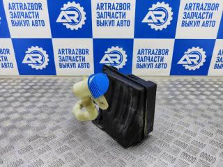 Запчасть бачок омывателя лобового стекла Volkswagen Jetta 5 2008