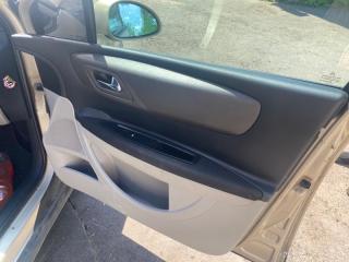 Обшивка боковой двери передняя правая Citroen C4 2005