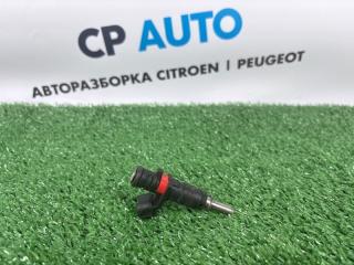 Фото запчасти форсунка топливная Peugeot 308 2010 Б/У запчасть Запчасть форсунка топливная Peugeot 308 2010